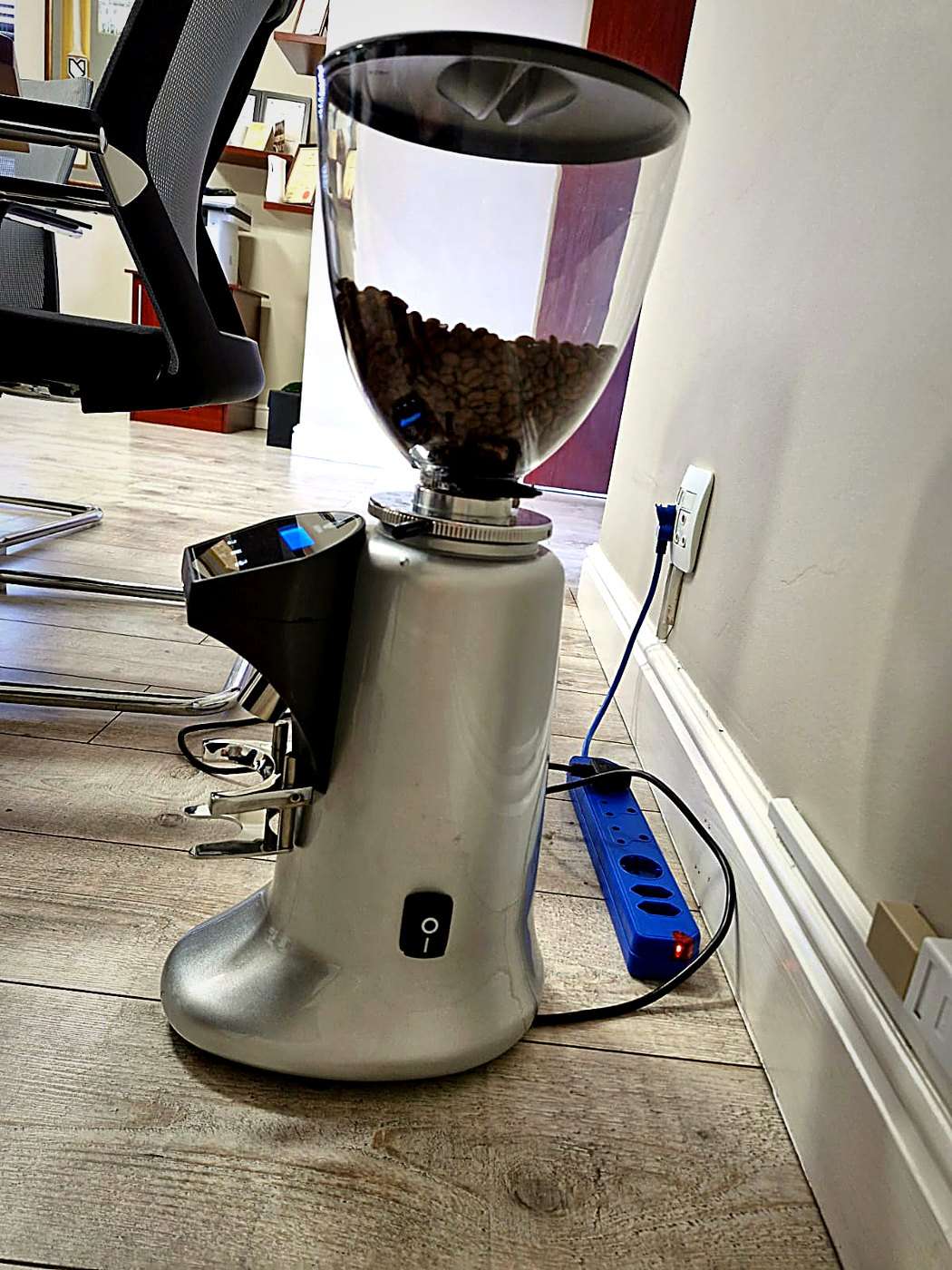 Sigma On-Demand Commercial Coffee Grinder — Grey (Second-Hand) - Image 2